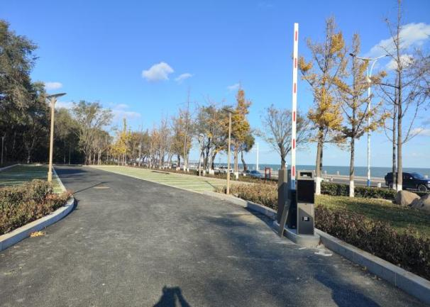 滨海一线-新城南街停车场